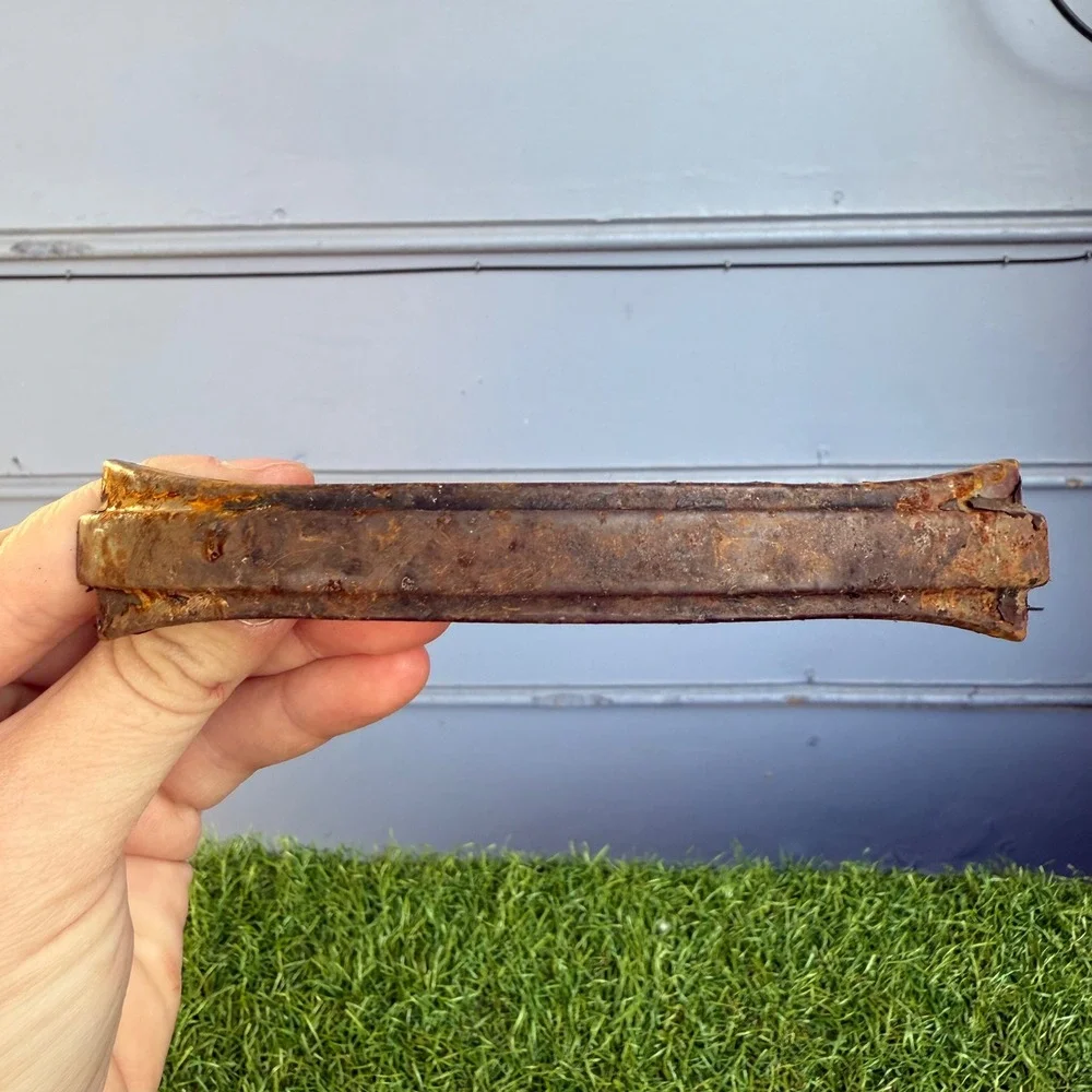 6 Antique‎ Drawer Pull with Rust Dresser Drawers Art Deco Mid-century Scalloped